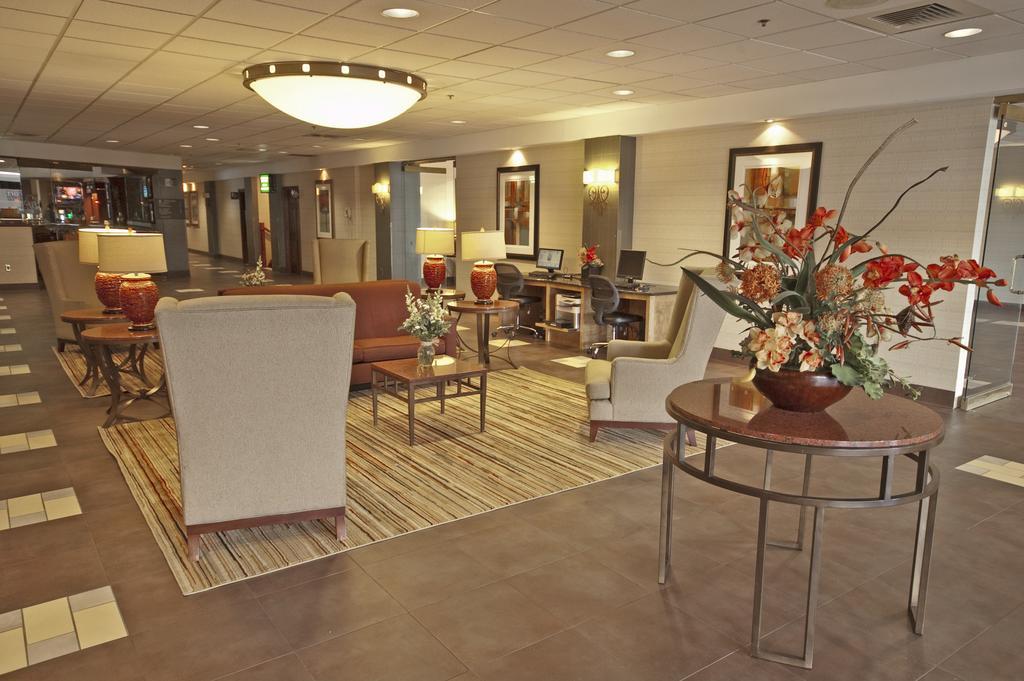 Exton Hotel And Conference Center Esterno foto