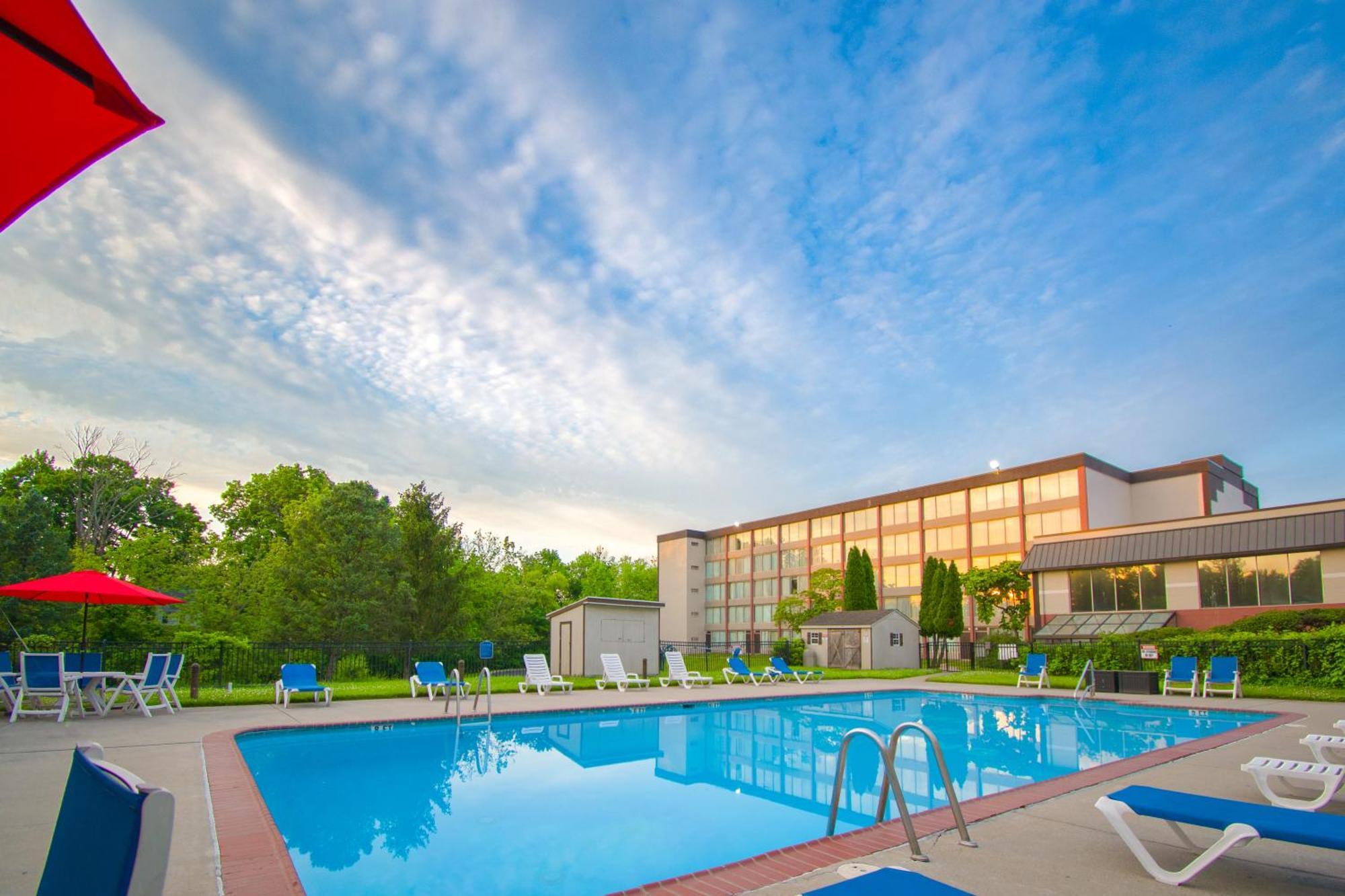 Exton Hotel And Conference Center Esterno foto